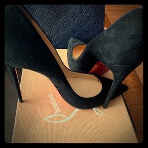 Never worn size 41.5 Christian Louboutin So Kate